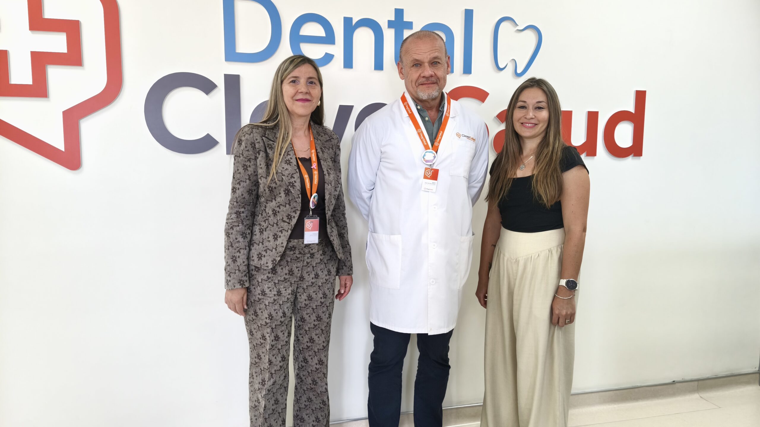 Unidad Dental CleverSalud refuerza trabajo con Tarjeta Adulto Mucho Mejor