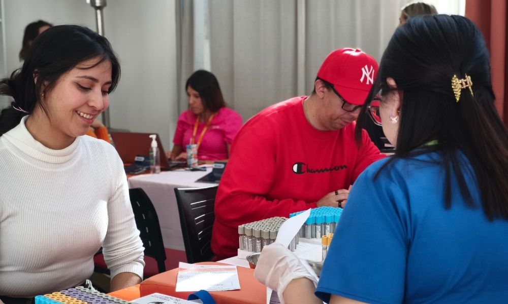 Jornada de salud preventiva para funcionarios del Liceo Bicentenario Óscar Castro