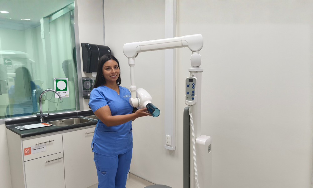 Promoción dental CleverSalud: diagnóstico, limpieza y blanqueamiento